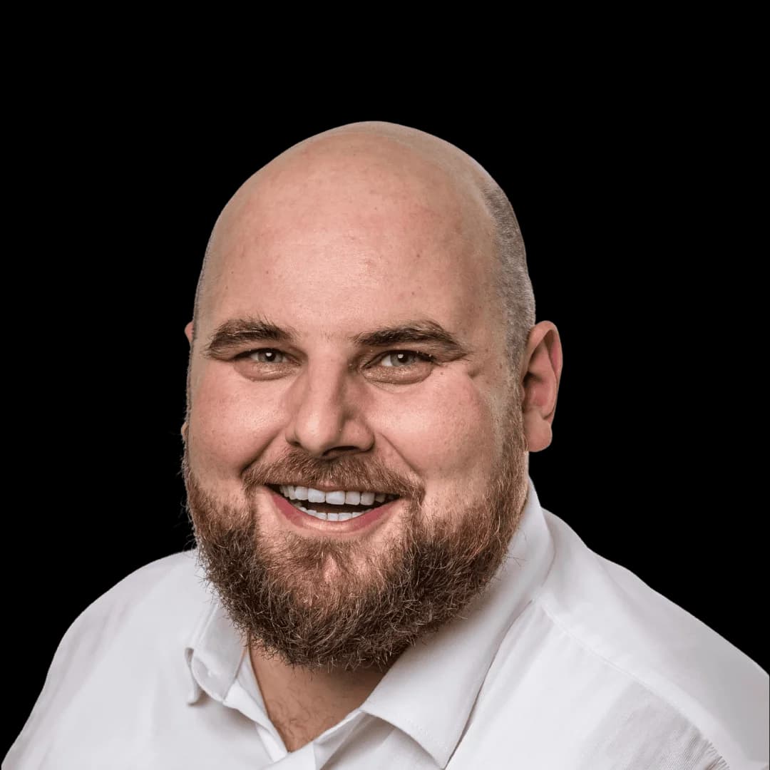 Jędrzej Tabaczyński - Engineering Executive and Founding Principal of Vons Consulting